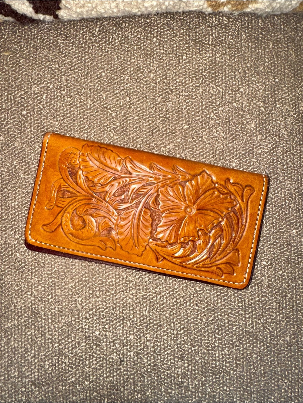 Tooled Floral Leather Wallet - Tan